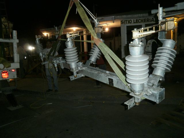 CUCHILLAS PARA POSTE METÁLICO